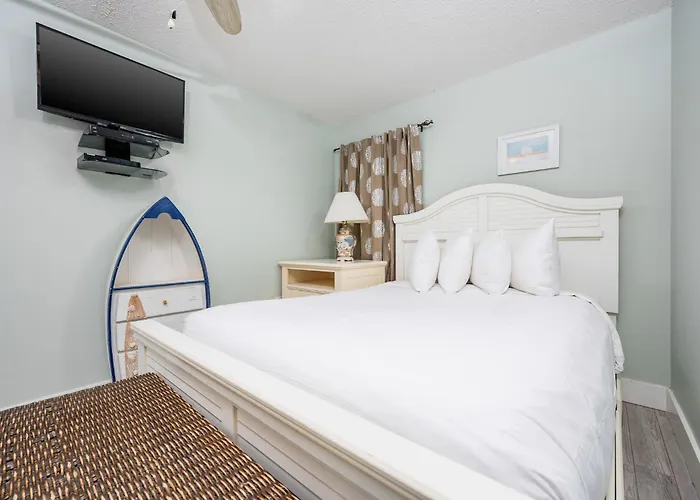 Apartment Island Winds West 170